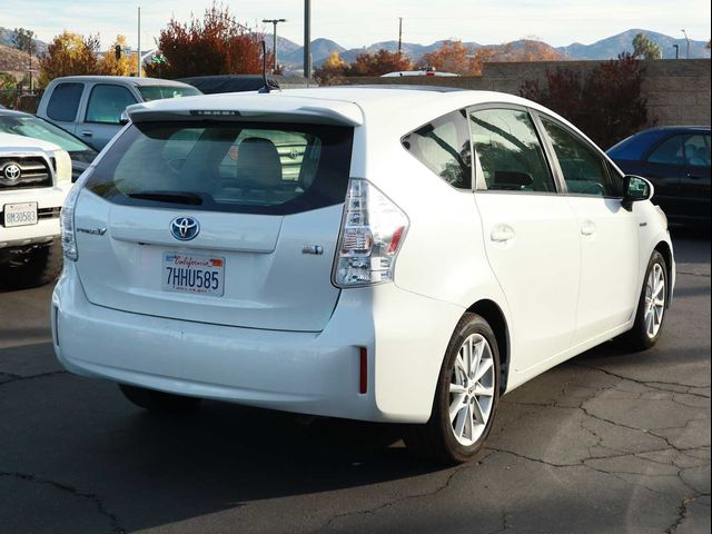 2014 Toyota Prius v Five