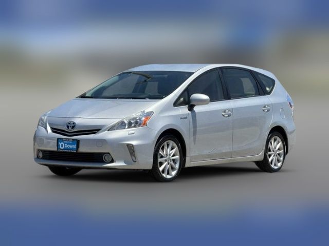 2014 Toyota Prius v Five