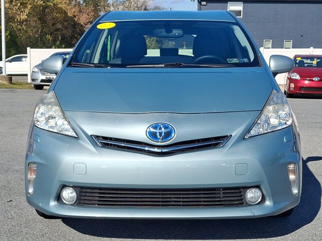 2014 Toyota Prius v Five