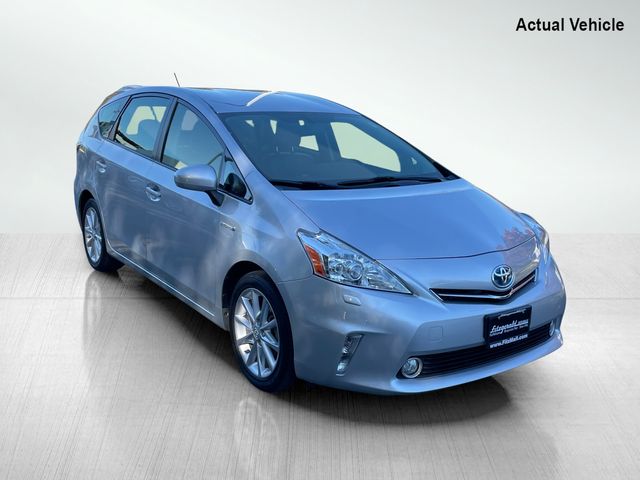 2014 Toyota Prius v Five