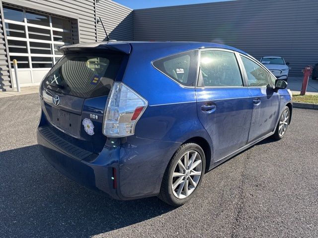 2014 Toyota Prius v Two