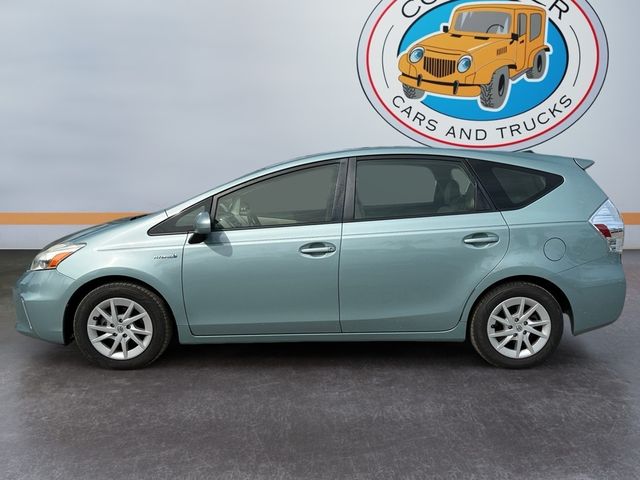 2014 Toyota Prius v Five