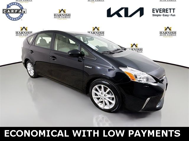 2014 Toyota Prius v Five