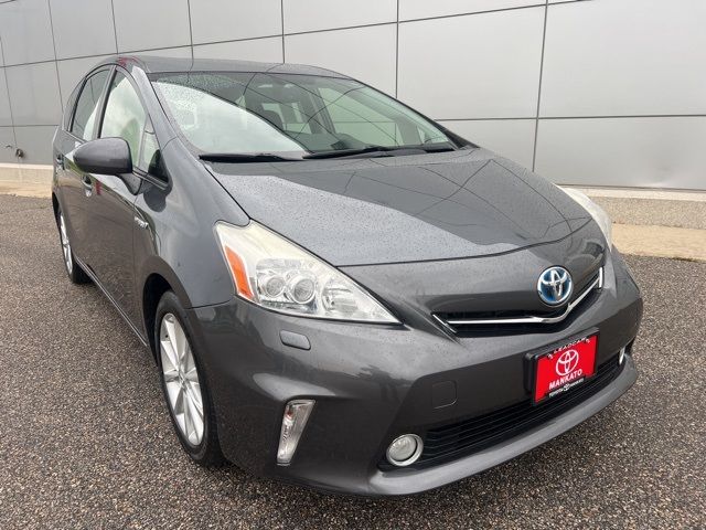 2014 Toyota Prius v Five