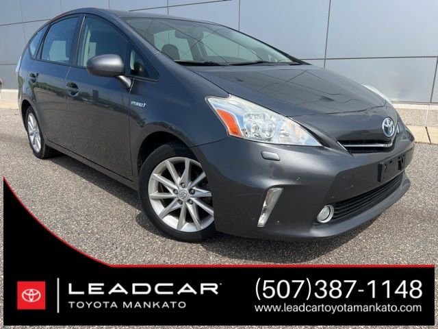 2014 Toyota Prius v Five