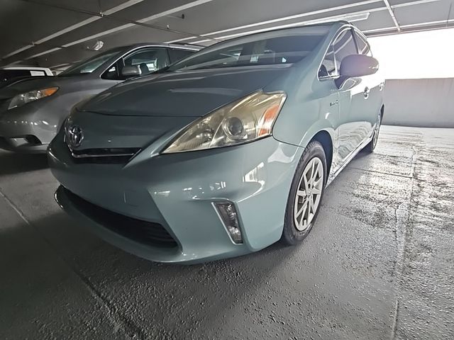 2014 Toyota Prius v Five