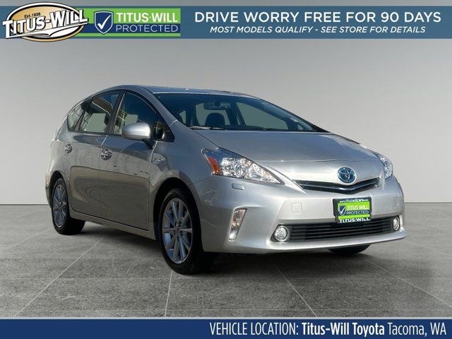 2014 Toyota Prius v Five