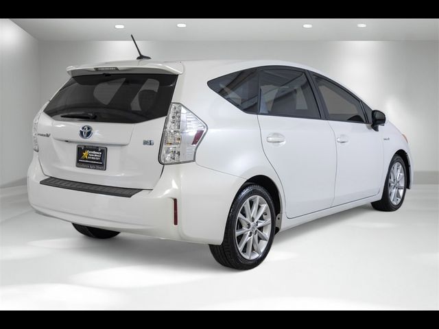 2014 Toyota Prius v Five