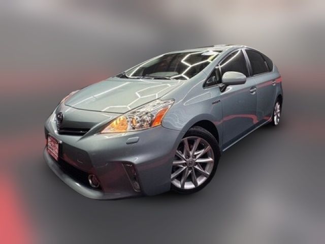 2014 Toyota Prius v Five