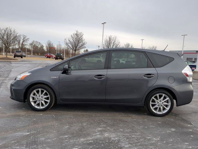 2014 Toyota Prius v Five