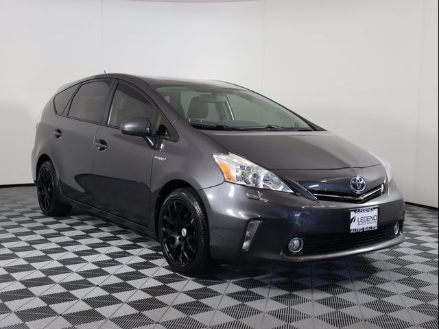 2014 Toyota Prius v Five