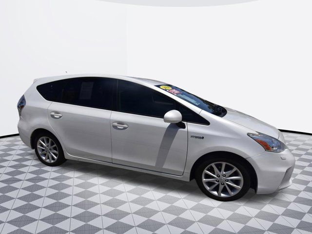 2014 Toyota Prius v Five