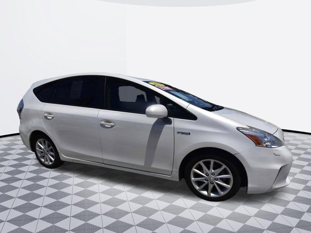 2014 Toyota Prius v Five