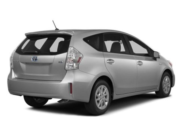 2014 Toyota Prius v Five