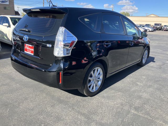 2014 Toyota Prius v Five