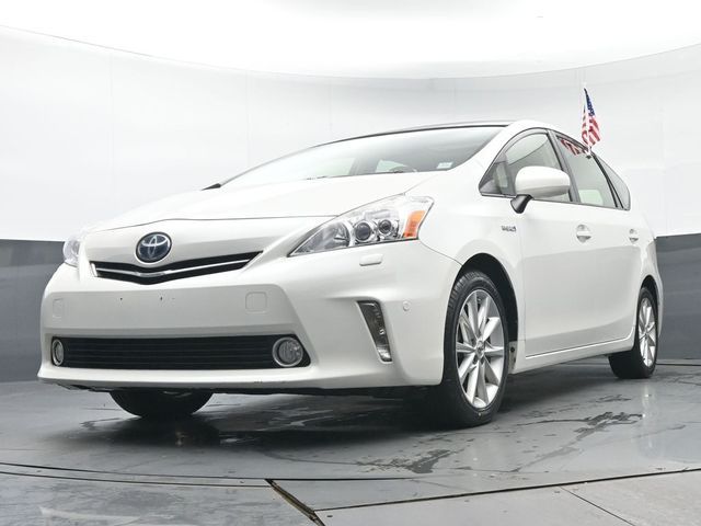 2014 Toyota Prius v Five