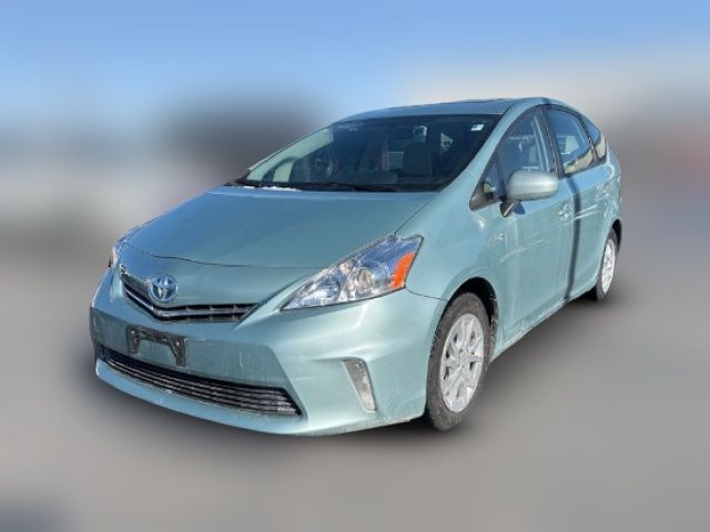 2014 Toyota Prius v Five