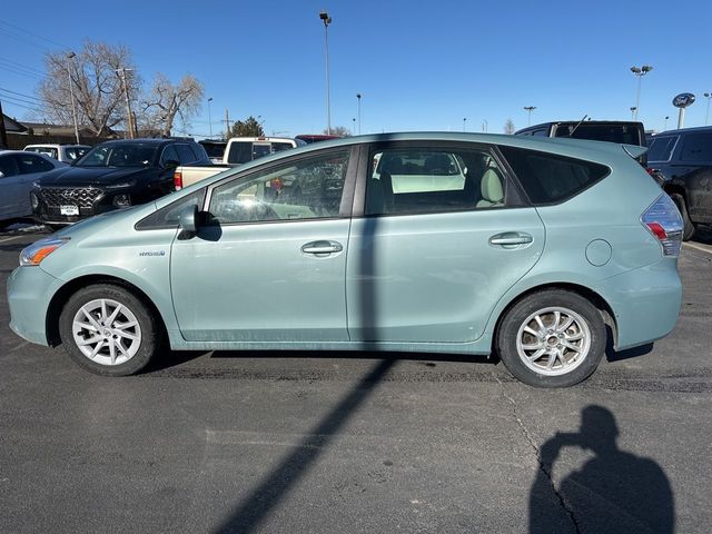 2014 Toyota Prius v Five