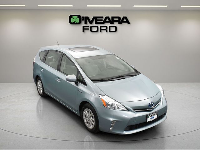 2014 Toyota Prius v Five