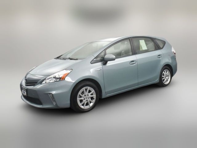 2014 Toyota Prius v Five