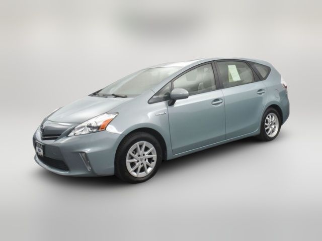 2014 Toyota Prius v Five