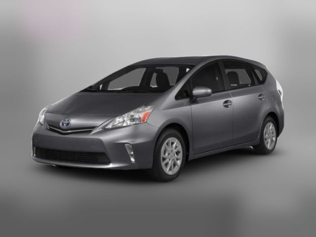 2014 Toyota Prius v Five