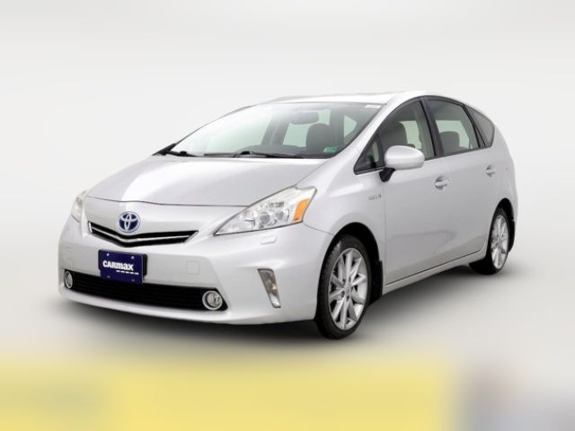 2014 Toyota Prius v Five