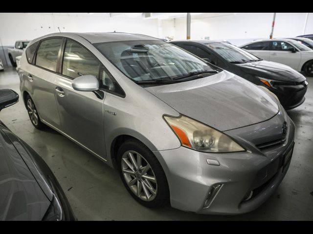 2014 Toyota Prius v Five