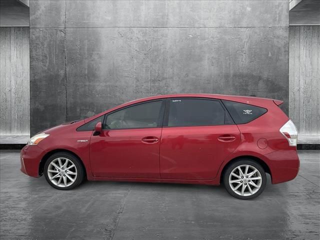 2014 Toyota Prius v Five