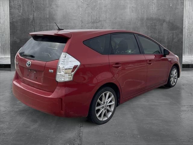 2014 Toyota Prius v Five