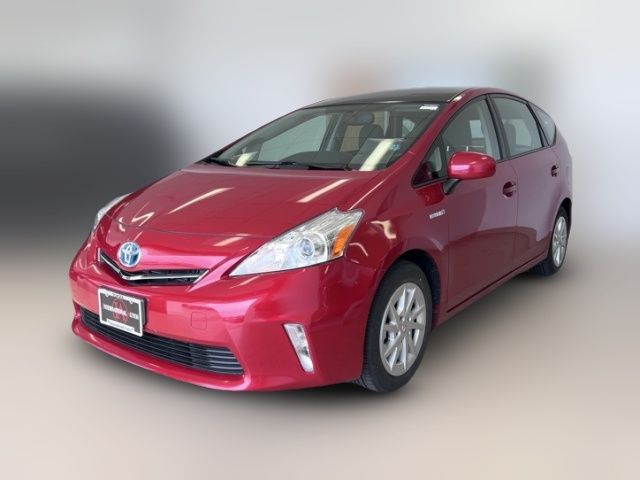 2014 Toyota Prius v Five
