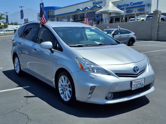2014 Toyota Prius v Five
