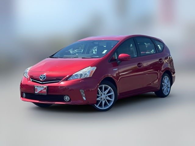 2014 Toyota Prius v Five