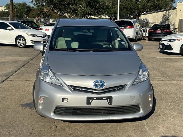 2014 Toyota Prius v Five