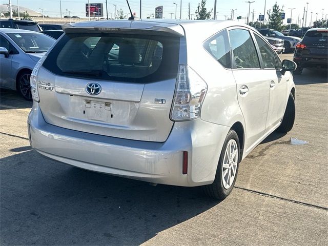 2014 Toyota Prius v Five