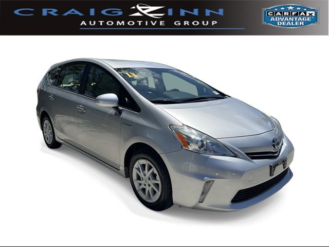 2014 Toyota Prius v Five