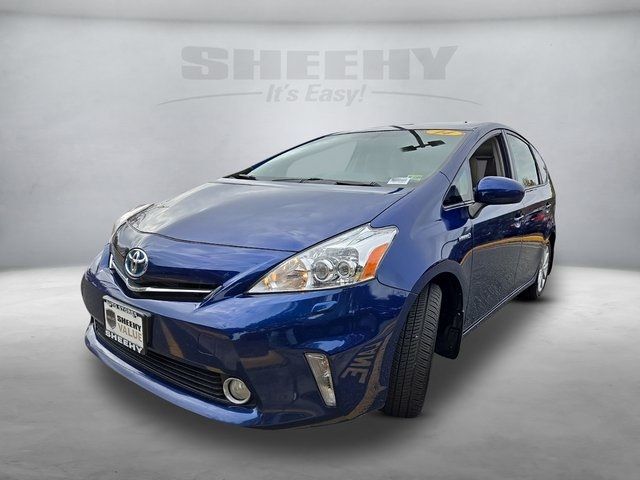 2014 Toyota Prius v Five