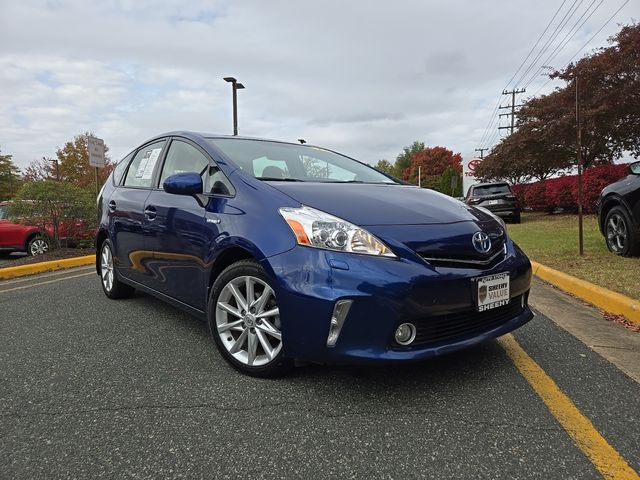 2014 Toyota Prius v Five