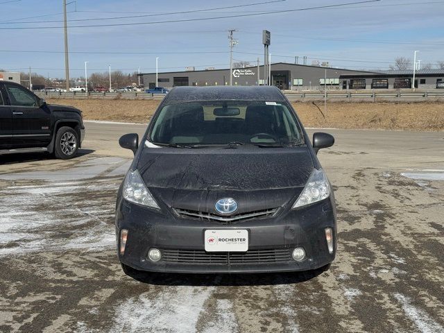 2014 Toyota Prius v Five