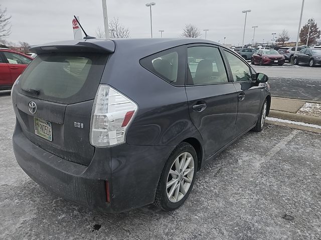 2014 Toyota Prius v Five