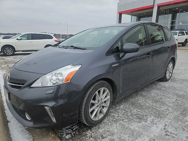 2014 Toyota Prius v Five