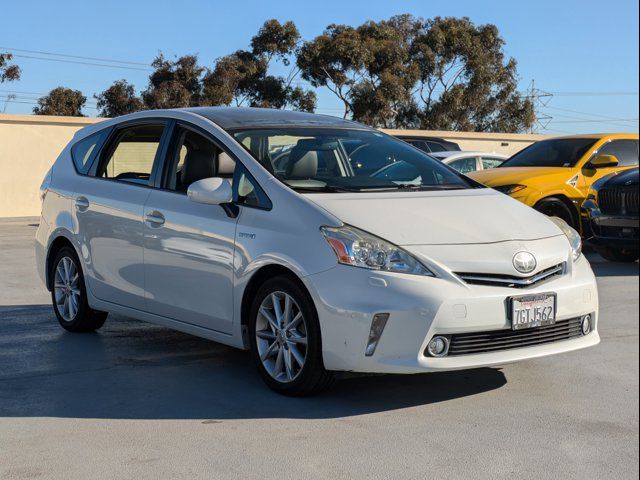 2014 Toyota Prius v Five