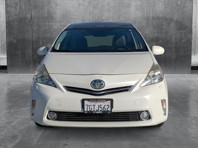 2014 Toyota Prius v Five