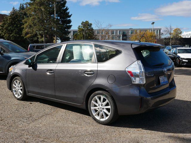 2014 Toyota Prius v Five