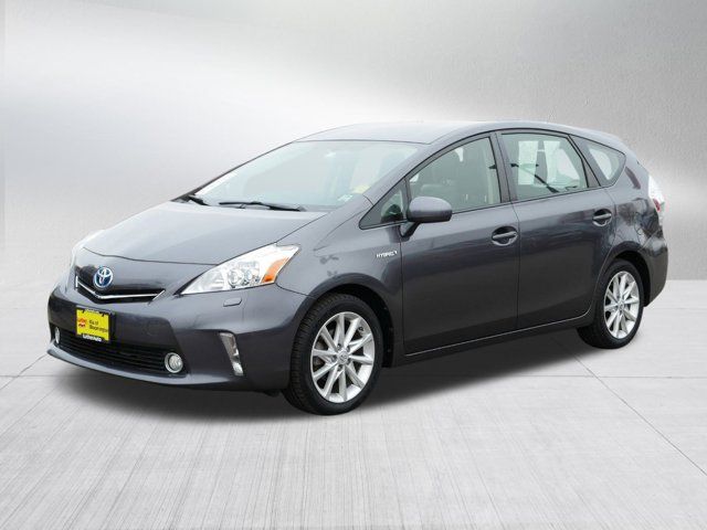 2014 Toyota Prius v Five