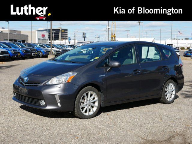 2014 Toyota Prius v Five