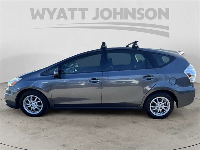 2014 Toyota Prius v Five