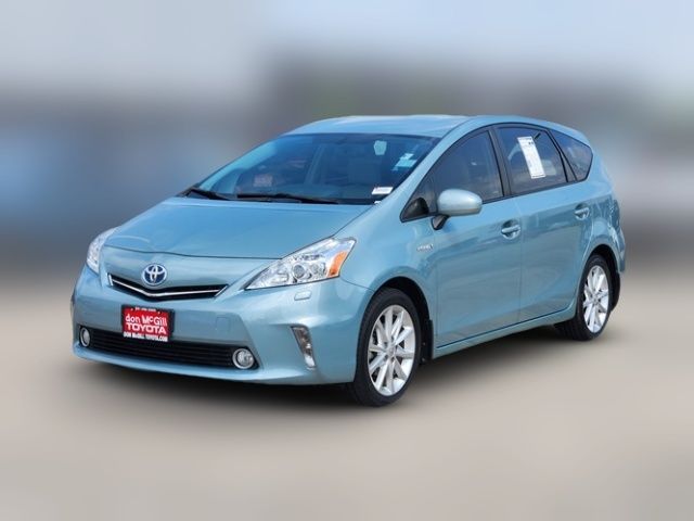 2014 Toyota Prius v Five