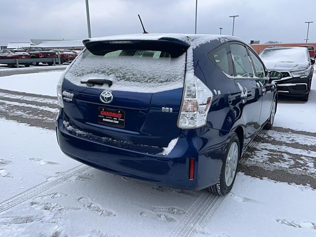 2014 Toyota Prius v Two