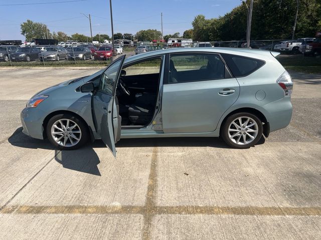 2014 Toyota Prius v Five